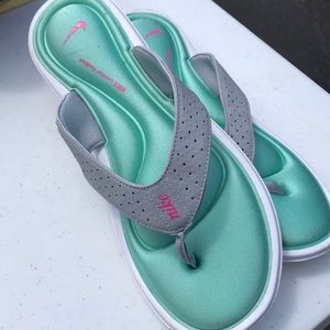 Nike comfort footbed